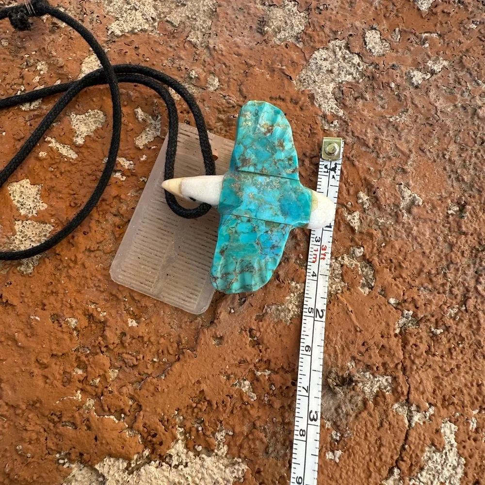 Acoma Pueblo Turquoise handcarved turquoise eagle pendant! - Picture 5 of 6